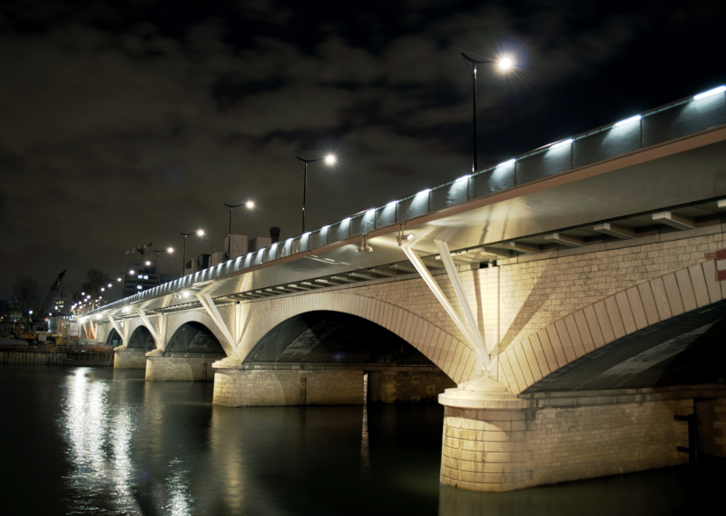 Illustration - Vue de nuit depuis le quai de Bercy