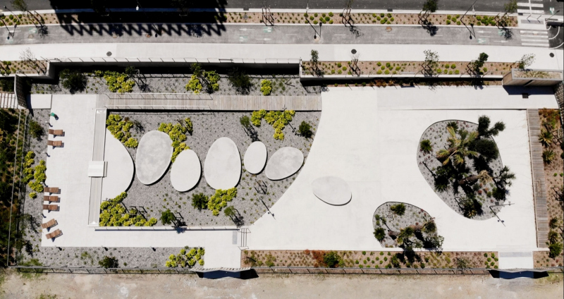 Illustration - Vue aérienne du premier tronçon réalisé du jardin Julien Lauprêtre, en fin de travaux